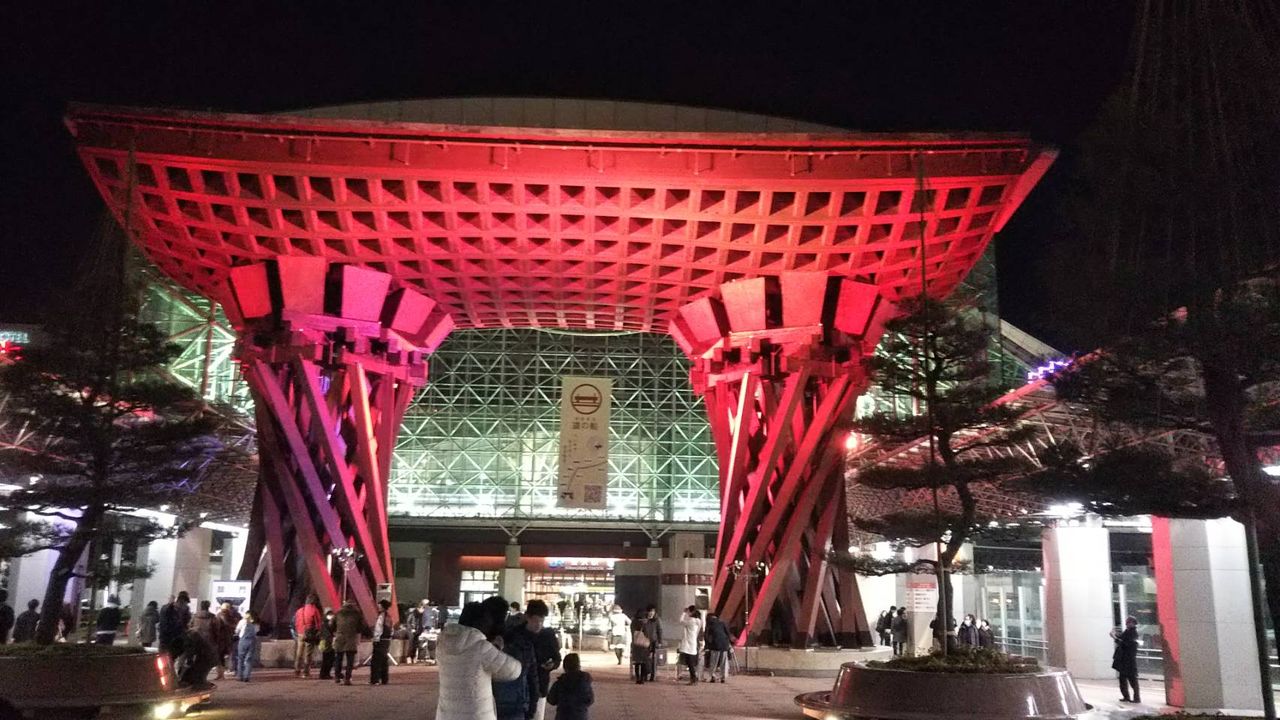 18年3月2日金沢駅鼓門のライトアップ 金沢検定取得タクシードライバーの金沢観光と乗務日記 18年3月2日金沢駅鼓門のライトアップ 金沢検定取得タクシードライバーの金沢観光と乗務日記