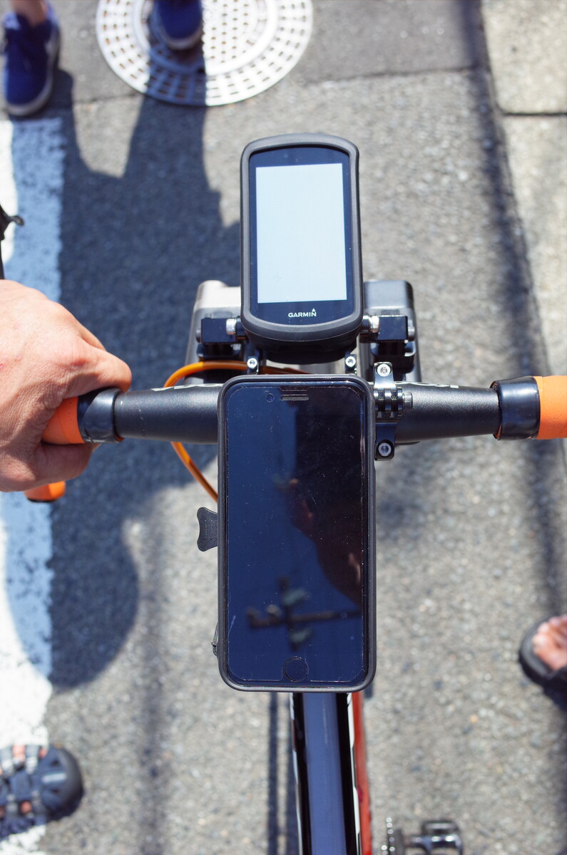 Garmin EDGE 530 / ハンドルマウント付き EDGE 530 操作マニュアル - ハンドル/ステムマウントを取り付ける