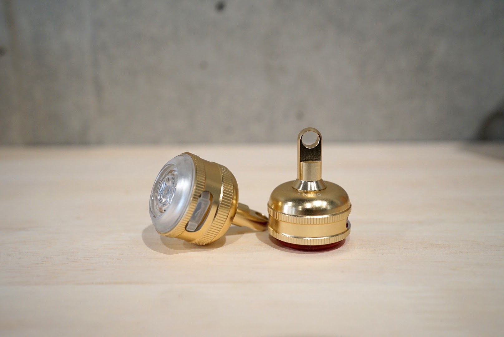 KiLEYのアイライトに数量限定”ペールゴールド”登場 : K&M CYCLE BLOG