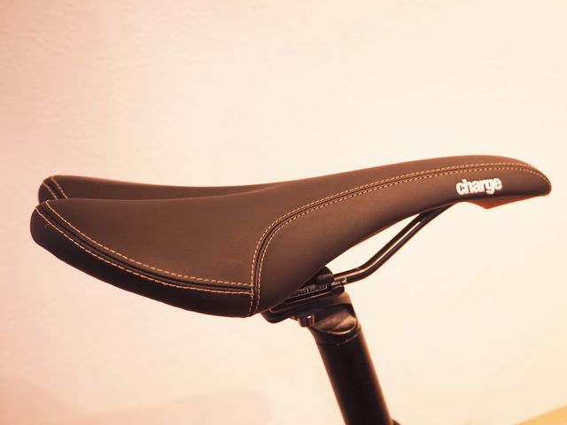 継続カラーも根強い人気。charge bikes PLUG.3入荷！ : K&M CYCLE BLOG