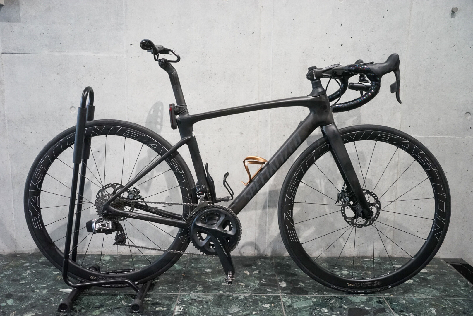 リムの資産をディスクフレームへ SPECIALIZED Roubaixカスタム : K&M