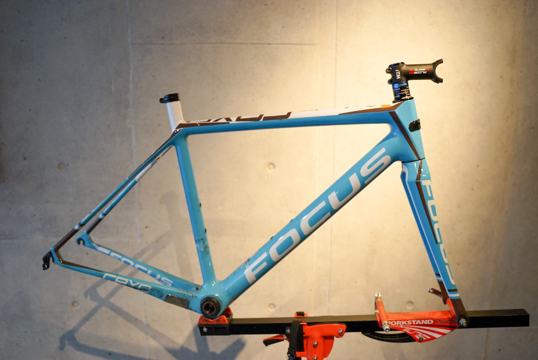 定期メンテナンスで過酷なライドも怖くない FOCUS CAYO : K&M CYCLE BLOG