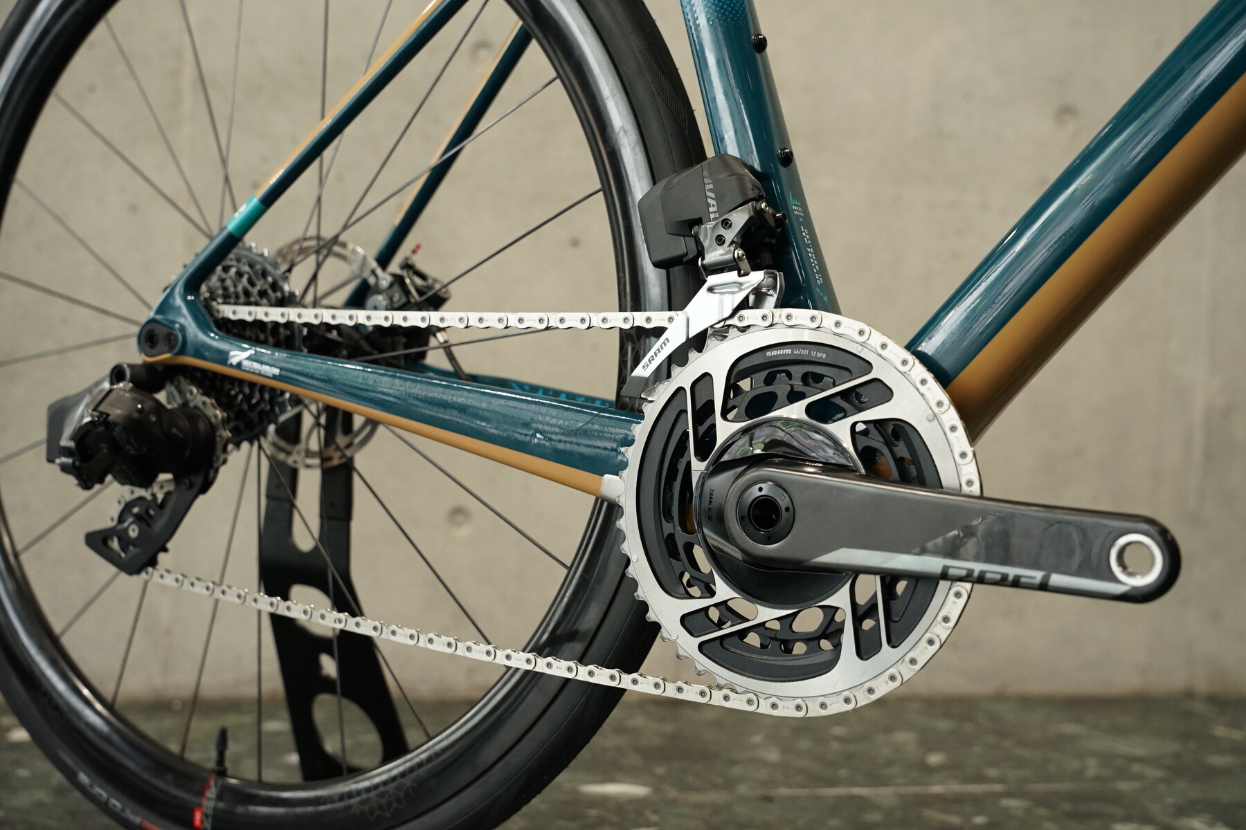 Chapter2 TERE × SRAM eTap AXS カスタム納車 : K&M CYCLE BLOG Chapter2 TERE × SRAM eTap AXS カスタム納車 : K&M CYCLE BLOG
