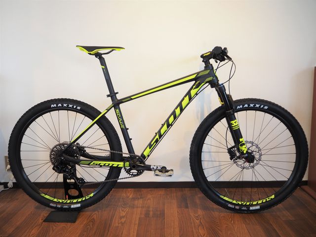 Scott scale hotsell 745 2017