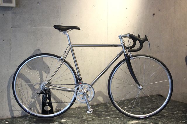 Calamita due入荷。クロモリ&ホリゾンタルは正義! : K&M CYCLE BLOG Calamita due入荷。クロモリ&ホリゾンタルは正義! : K&M CYCLE BLOG