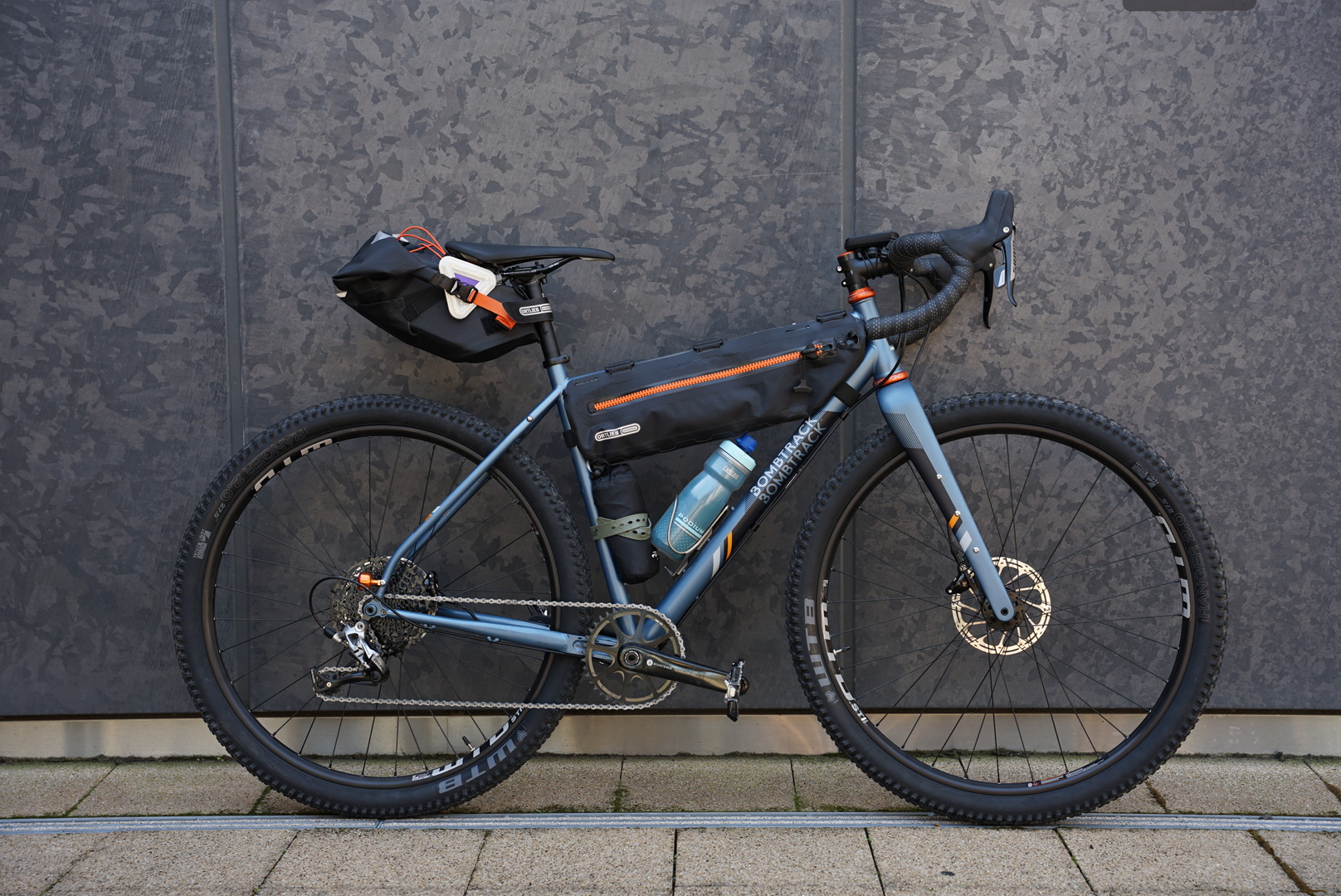 Bombtrack Hook EXT Sサイズ　グラベルバイク　カスタム車両 matthewcycle : 推しのグラベルバイク BOMBTRACK HOOK EXT 試乗