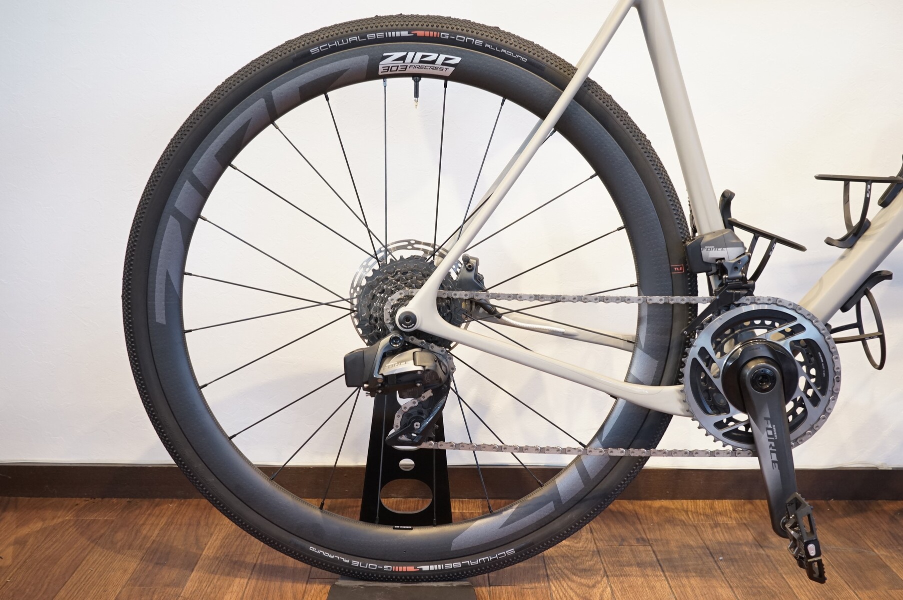 ZIPP303 FIRECREST シマノ12速まで ZIPP303 FIRECREST シマノ12速まで