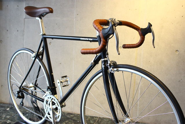 よりクラシカルなイメージに。Calamita dueカスタム : K&M CYCLE BLOG