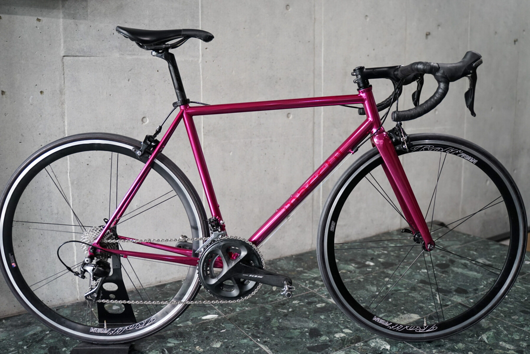 超クール なあのフレームが完成 Macchi Cyclesロード組み上げ K M Cycle Blog 超クール なあのフレームが完成 Macchi Cyclesロード組み上げ K M Cycle Blog