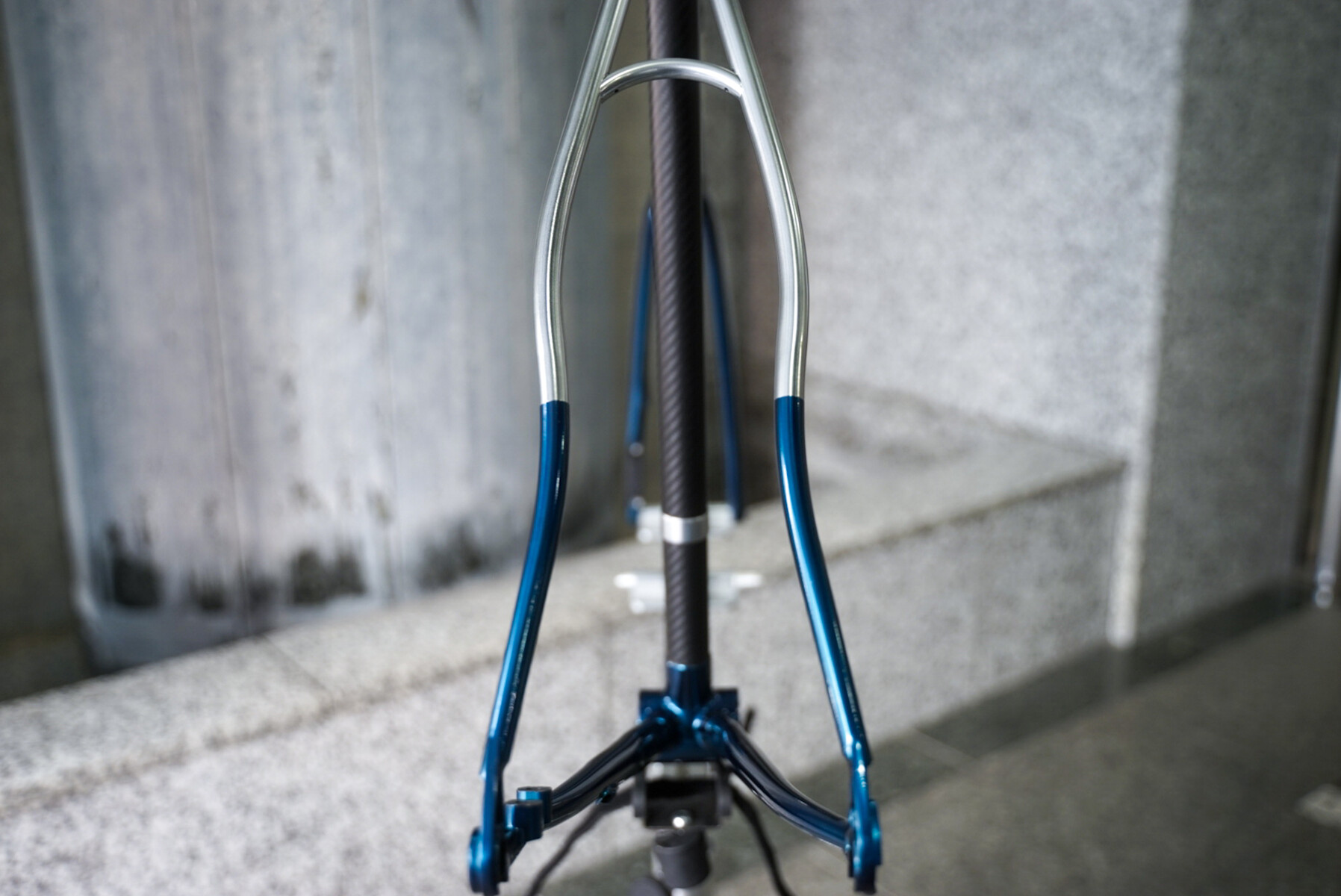 自由な発想で作るmacchiの新しいクロモリディスクロード（スタッフT's