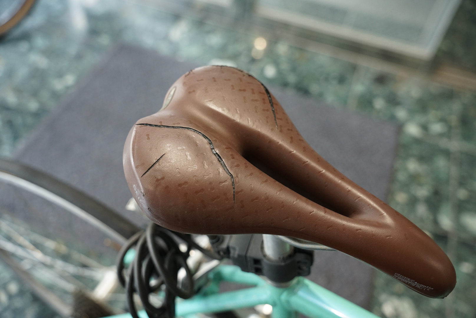 長年保管されていたバイクを復活！Bianchiメンテナンス : K&M CYCLE BLOG