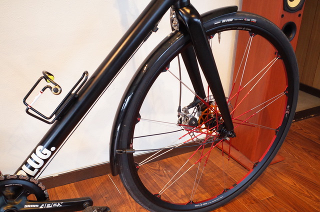 グラベルロードを通勤用フラットバーバイクに。chargbikes PLUG.4 