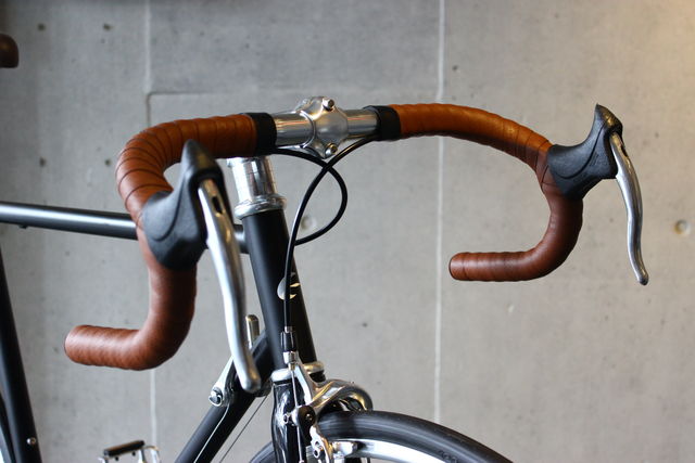 よりクラシカルなイメージに。Calamita dueカスタム : K&M CYCLE よりクラシカルなイメージに。Calamita dueカスタム : K&M CYCLE