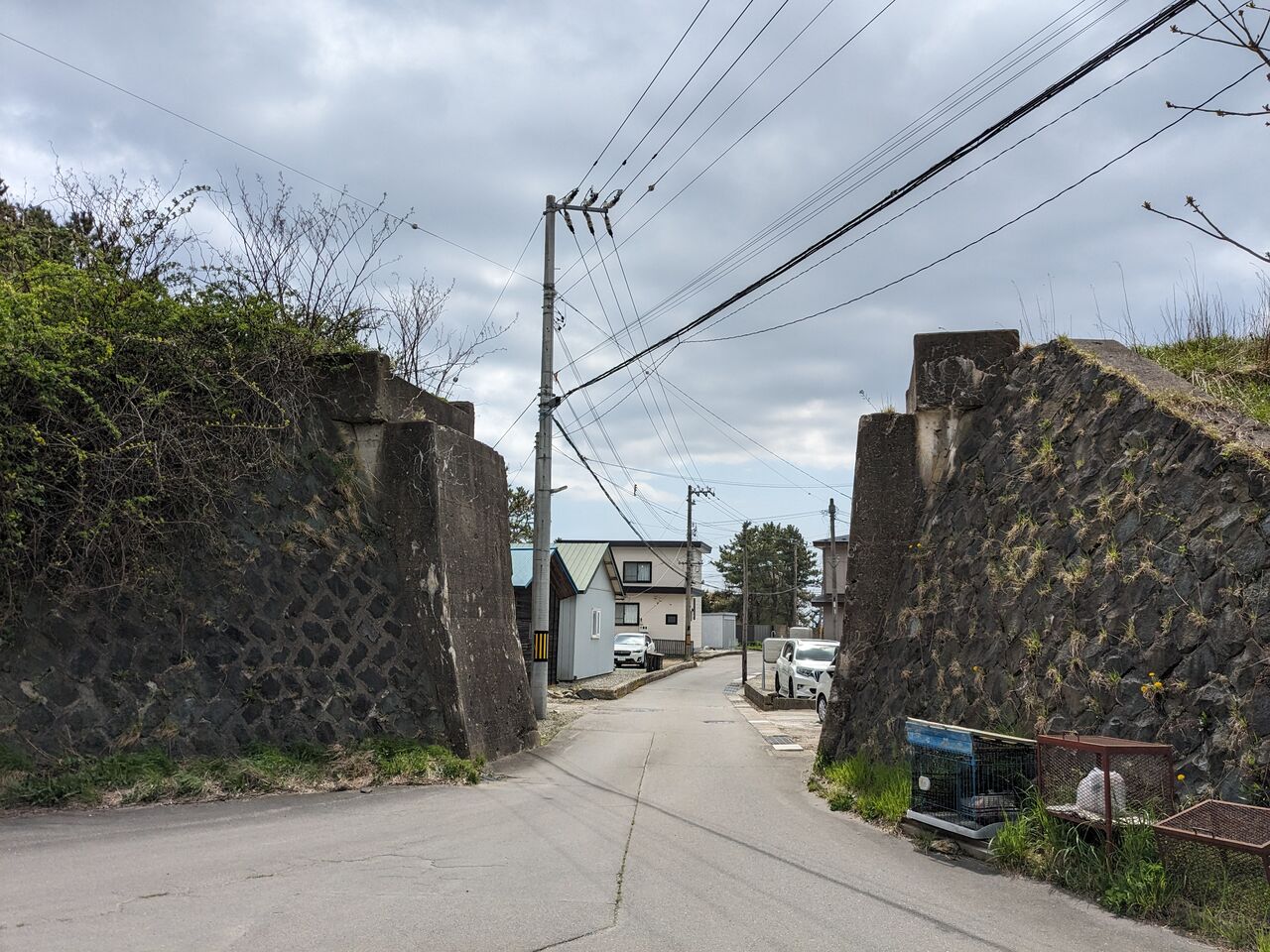 のこビルマ戦線　わだちの跡 日高本線の廃線跡をたどる（鵡川～様似） - YouTube