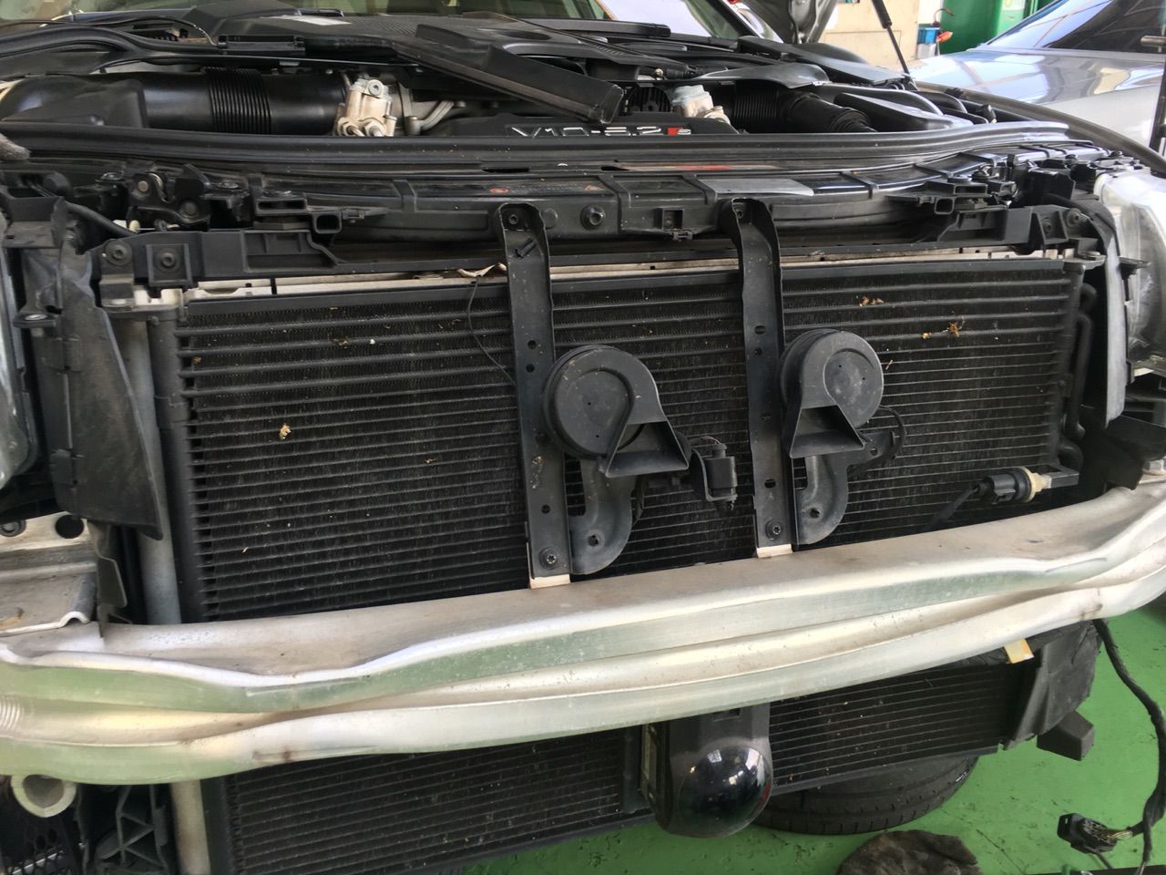 audi s8 ボンネットワイヤーが切れた フードワイヤー 油っ手で書く日記 audi s8 ボンネットワイヤーが切れた フードワイヤー 油っ手で書く日記