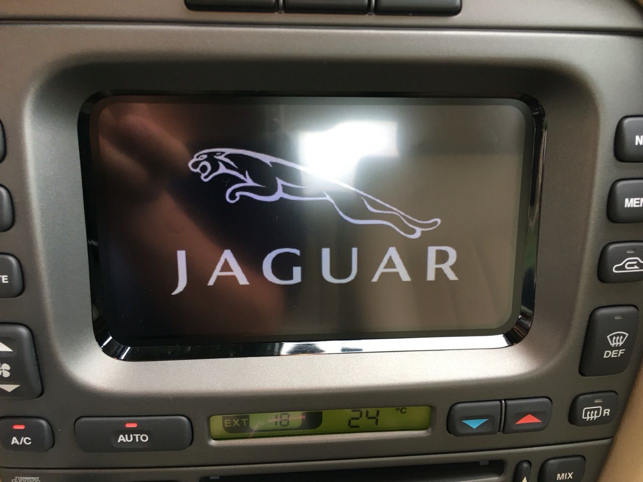 ジャガー 純正ナビ Dvd 互換 について 油っ手で書く日記