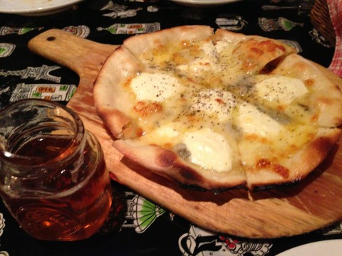 1069317_193774470785216_2101978064_n