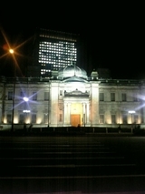 日本銀行ライトアップ