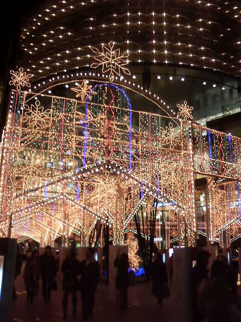 大阪市内の２００７クリスマス風景３ 大阪道頓堀の宿 かねよし旅館 番頭さんがゆく 逢坂で逢いましょう