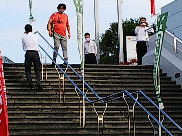 警察と一体 新大阪郵便局の組合潰し許すな 関西合同労組 警察と一体 新大阪郵便局の組合潰し許すな 関西合同労組