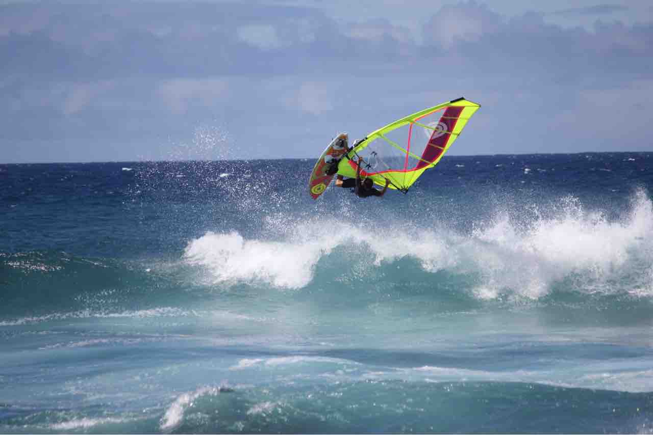 サイズが上がったホキパで キャメラマン マスト折 サーフィンで心折 Pro Windsurfer Kango Iketeru のブログ サイズが上がったホキパで キャメラマン マスト折 サーフィンで心折 Pro Windsurfer Kango Iketeru のブログ