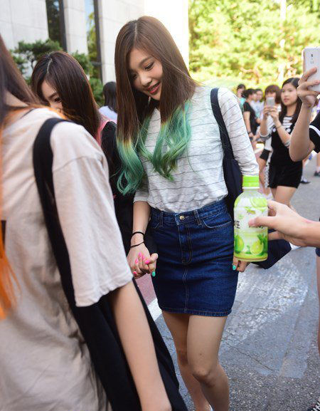 Red Velvet 初出勤 実物のビジュアルは 髪色別メンバー確認方法 韓国芸能これくしょん 韓これ Red Velvet 初出勤 実物のビジュアルは 髪色別メンバー確認方法 韓国芸能これくしょん 韓これ