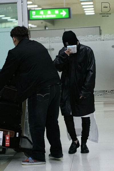 Bigbang なぜか必死に髭を隠すg Dragonwwwwwww 韓国芸能これくしょん 韓これ