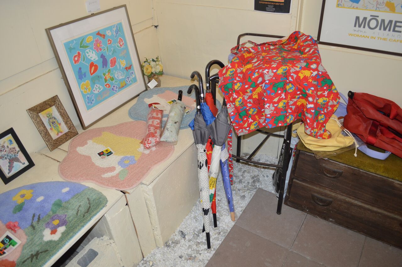 浅野モオムさん（羽島市竹鼻町在住の画家）のギャラリーご紹介 : 佐吉