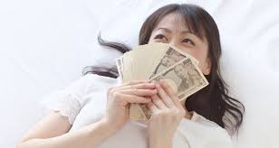 結婚しようと思うんだけど貯金いくらあればええの？