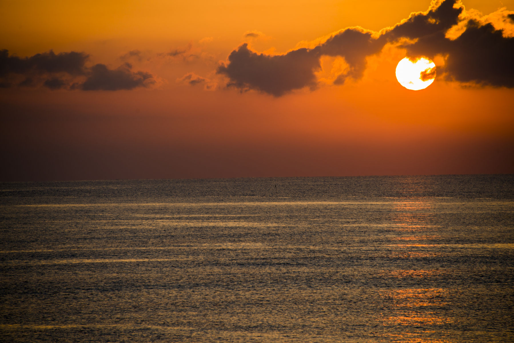 青森県八戸付近での 日の出 2015 4 9 天まで届け