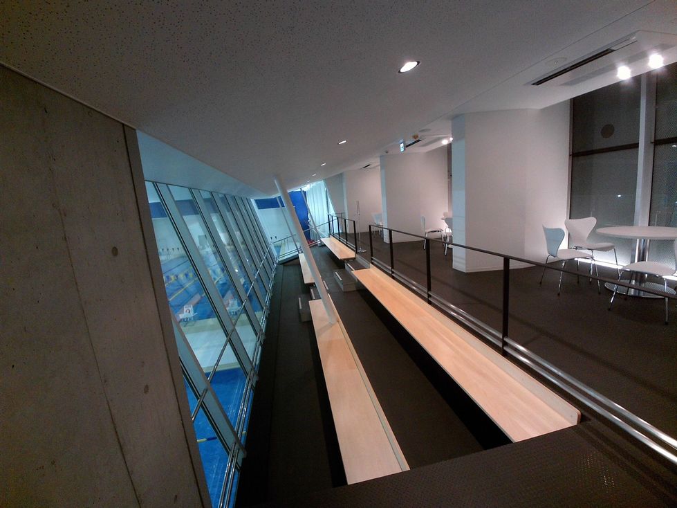 Azu Pool 小豆沢体育館プール 飄々踉々 Azu Pool 小豆沢体育館プール 飄々踉々