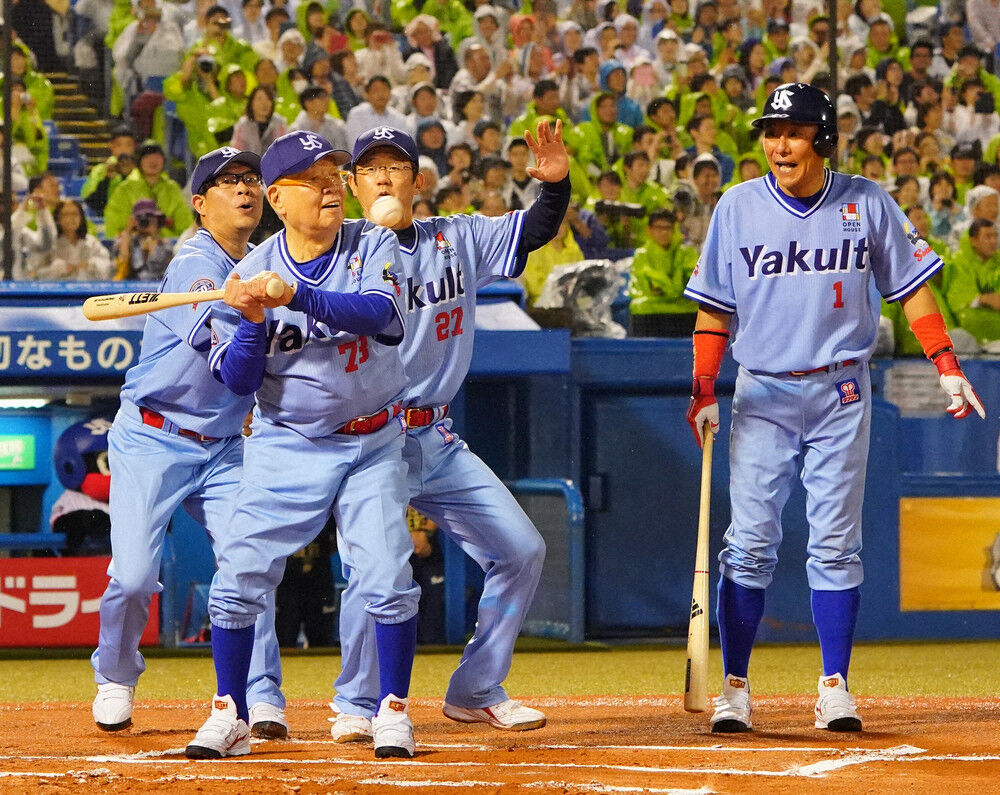 野球 涙の別れ ヤクルト 池山2軍監督 野村監督の自宅弔問 すごく幸せでした 野球の道は虹色に輝く 野球まとめ 野球 涙の別れ ヤクルト 池山2軍監督 野村監督の自宅弔問 すごく幸せでした 野球の道は虹色に輝く 野球まとめ