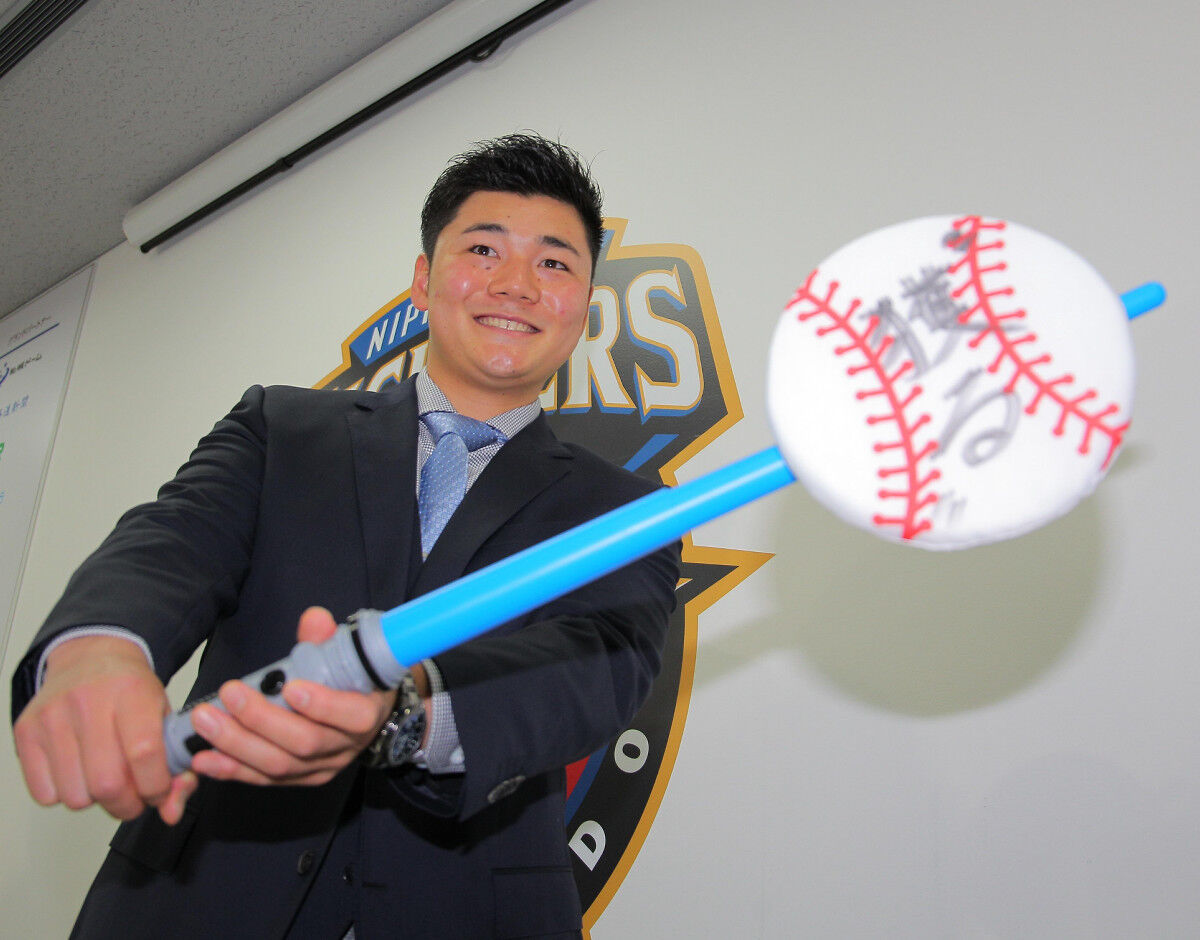 野球 日本ハム 清宮 2年連続アップ提示に笑顔 チームを引っ張る存在に 清宮なくして優勝なかったと言って頂けるように 今季81試合 4 7本33打点 野球の道は虹色に輝く 野球まとめ 野球 日本ハム 清宮 2年連続アップ提示に笑顔 チームを引っ張る存在に 清宮なくして優勝なかったと言って頂けるように 今季81試合 4 7本33打点 野球の道は虹色に輝く 野球まとめ