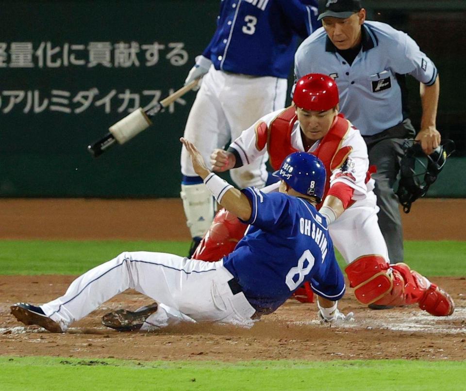 論争勃発 広島 曾澤のタッチプレーは アウトにしないと野球が終わる リプレー検証のセーフ判定に 野球の道は虹色に輝く 野球まとめ 論争勃発 広島 曾澤のタッチプレーは アウトにしないと野球が終わる リプレー検証のセーフ判定に 野球の道は虹色に輝く 野球まとめ