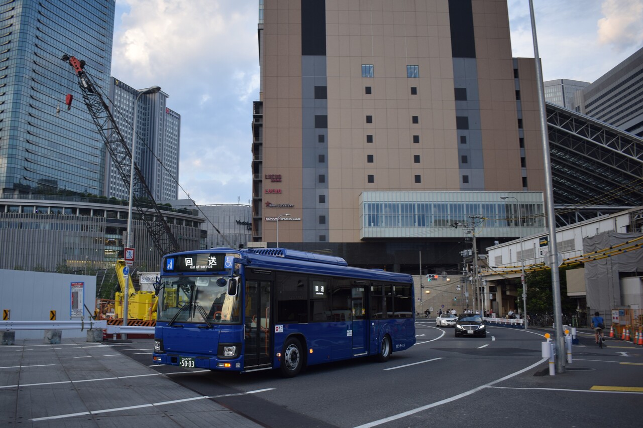 さよなら市バスカラー 大阪シティバスデザイン41年ぶりに一新 エスラインナ