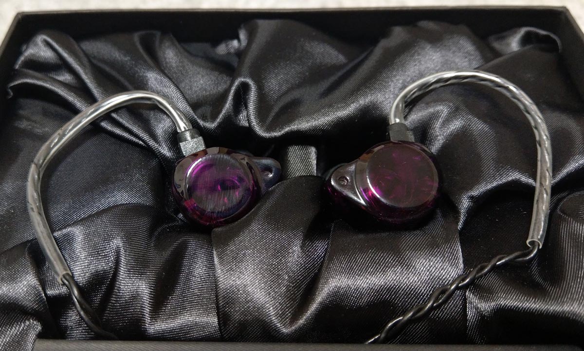 ヘッドフォン/イヤフォン HYLA CE-5 セラミック振動板採用ハイブリッドイヤフォン「HYLA(CE-5)」。26