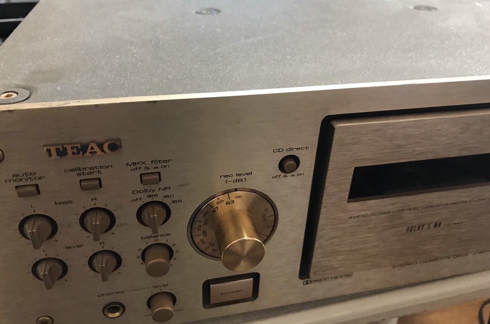 TEAC カセットデッキ V-8030S ヘッド研磨・Dolby回路電解C交換 TEAC カセットデッキ V-8030S ヘッド研磨・Dolby回路電解C交換
