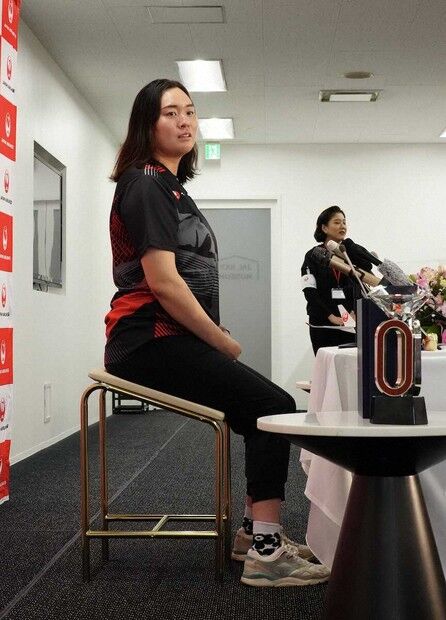 北口選手の椅子2