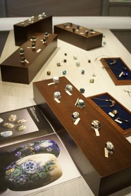 増井敏雅 蜻蛉玉・下倉洋之 銀装身具展 -水と精霊-」 : グラス