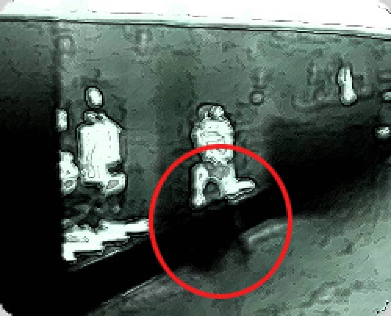 香港の街頭ライブカメラが捕らえた 徘徊する女性の幽霊 カラパイア