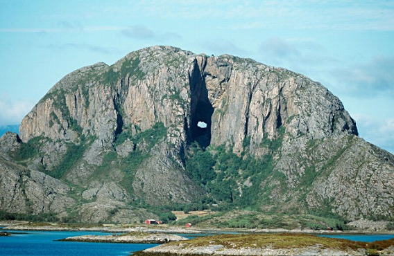 unusual_rock_formations_from_around_the_globe_640_08