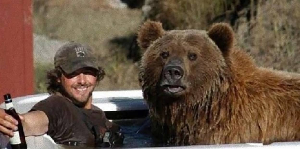 愛情と相性が生んだ奇跡の関係 クマと人間の奇跡の友情物語 カラパイア 愛情と相性が生んだ奇跡の関係 クマと人間の奇跡の友情物語 カラパイア