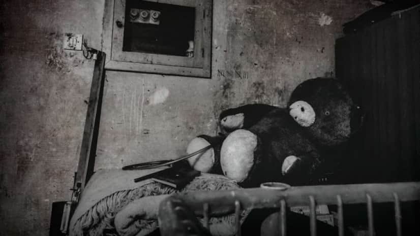 extra_large-1612536819-creepy-apartment_e