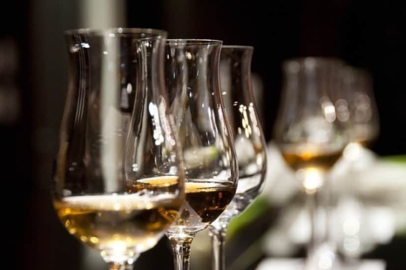wine-glasses-1246240_640_e