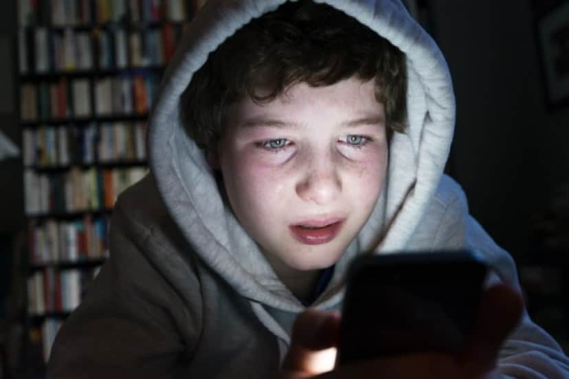 10代のうつ病が増加傾向 原因はゲームではなくsnsであるとする研究結果 カナダ研究 カラパイア