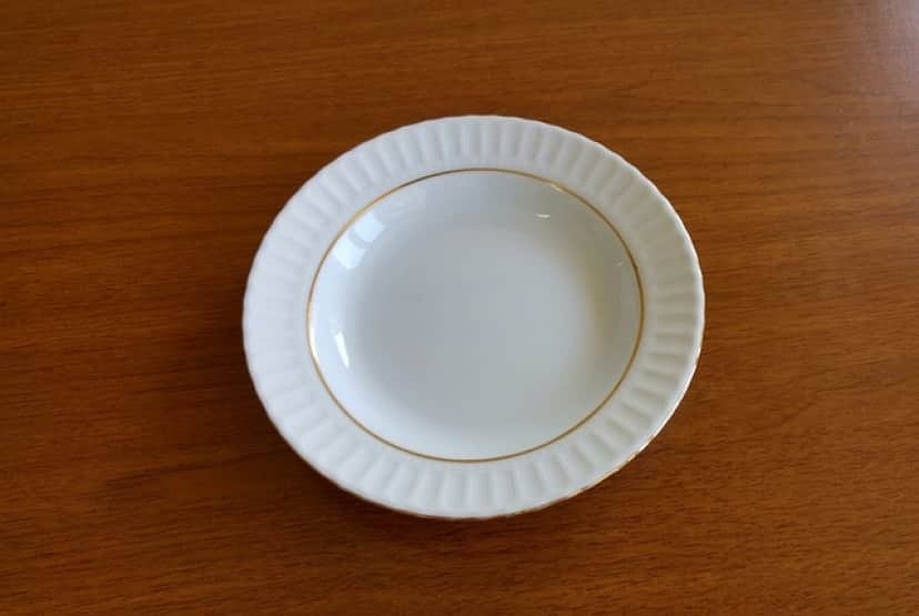 porcelain-plate-1227008_640