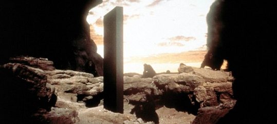 火星に石柱状の謎の物体 モノリス が出現 作為的に作られたのでは と話題に カラパイア 火星に石柱状の謎の物体 モノリス が出現 作為的に作られたのでは と話題に カラパイア