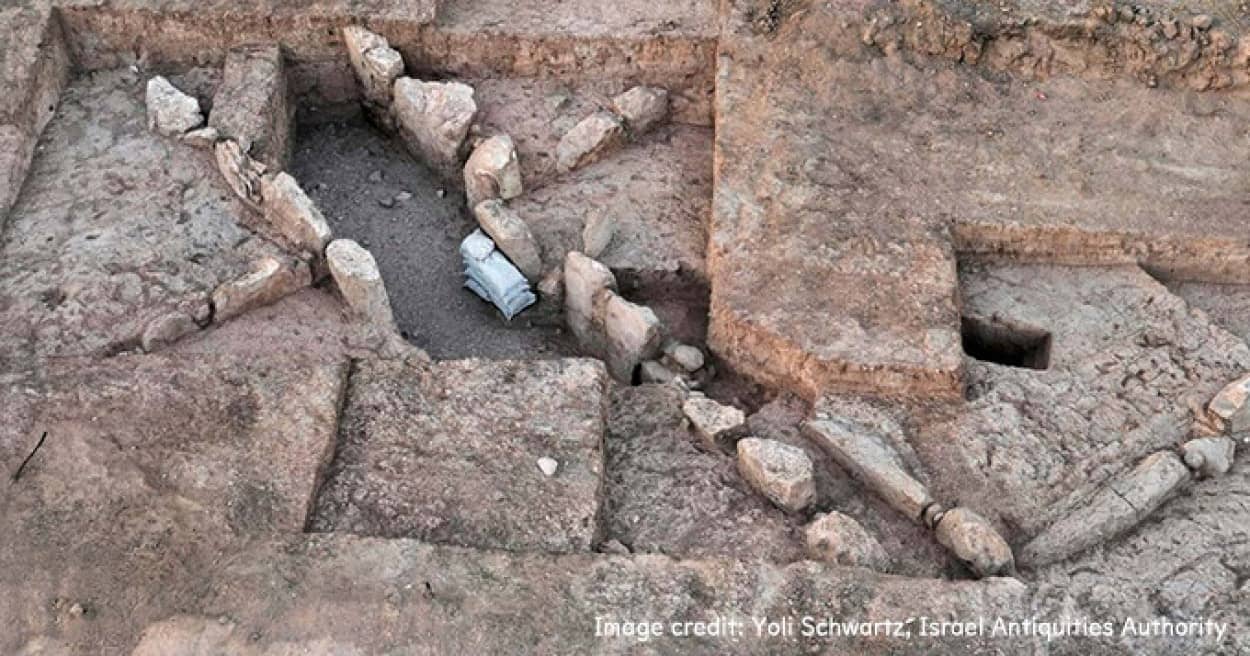 イスラエルで5500年前の最古の城門が発見される