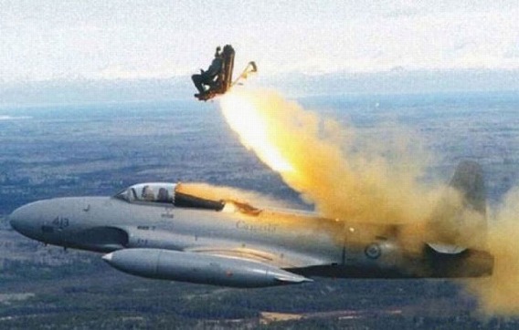 fascinating_pilots_ejections_640_03