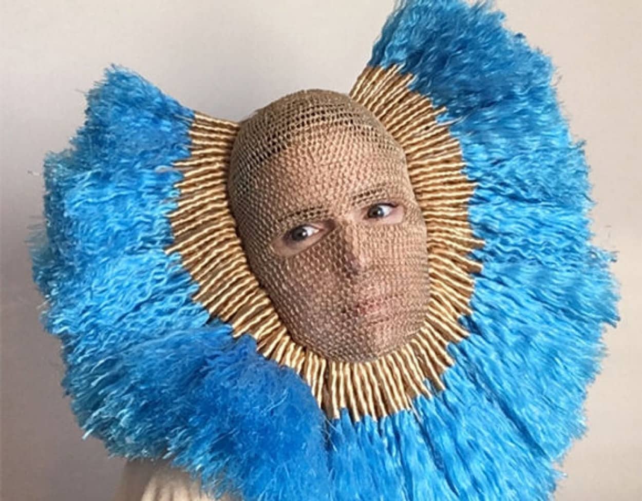 00